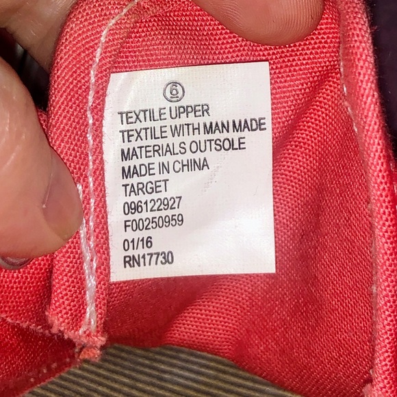 Coral Low Tops 💗🧡 - Picture 5 of 9